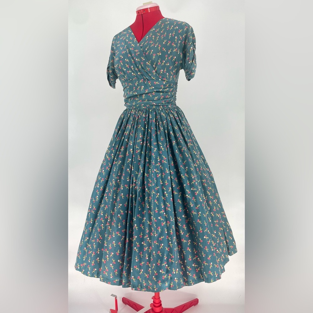 1950s Chic Debs Muted Blue Novelty Print Fit & Flare Dress - Picture 3 of 17